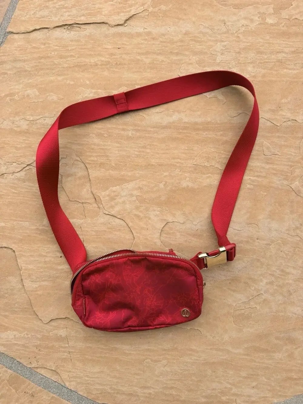LULULEMON Everywhere Belt Bag Lunar New Year DKRD Dark Red Gold Hardware
